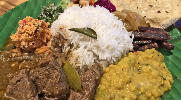 【Cafe&Bar 胡蝶】毎週水曜限定スリランカカレー・その1