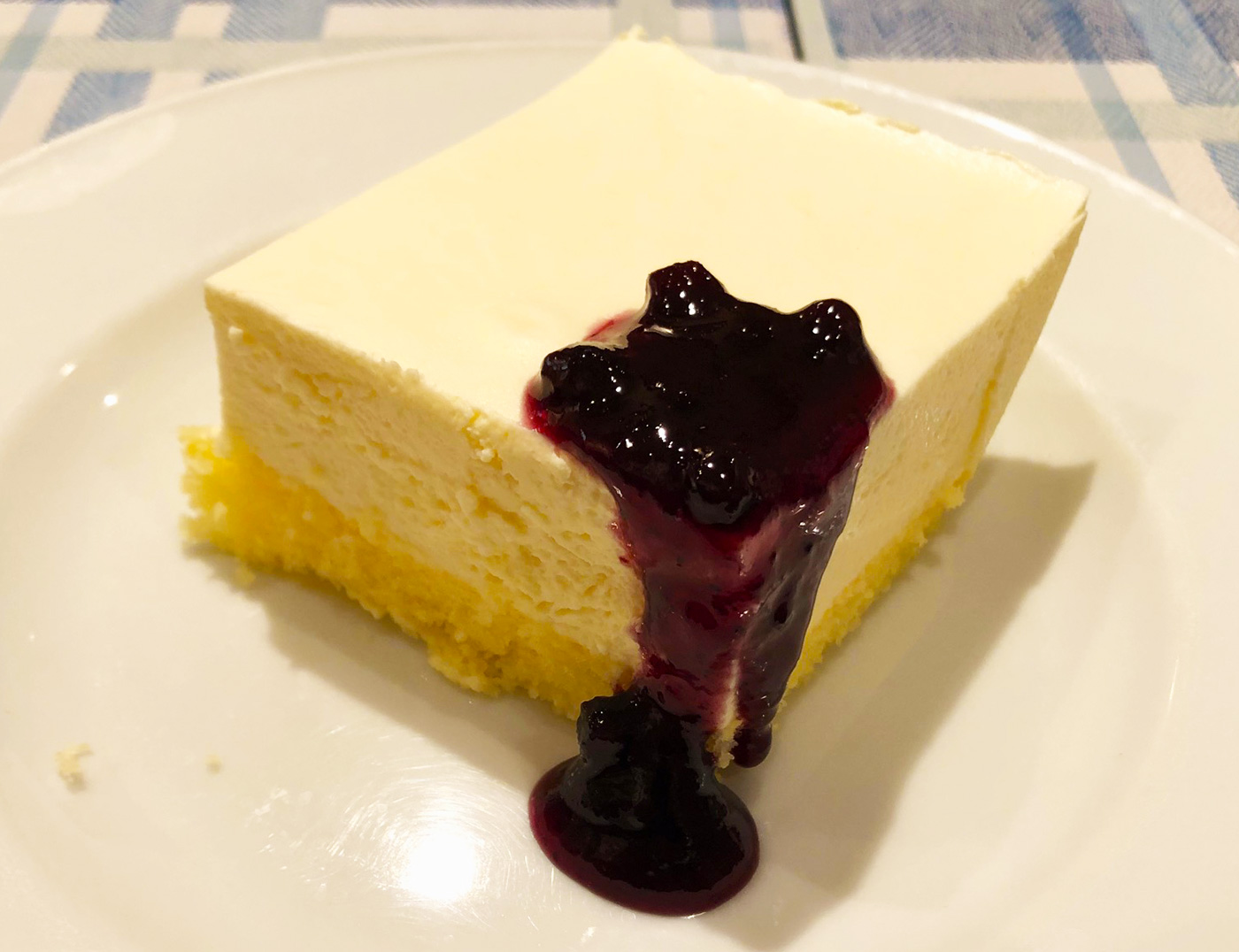 LALA浦和店・レアチーズケーキ