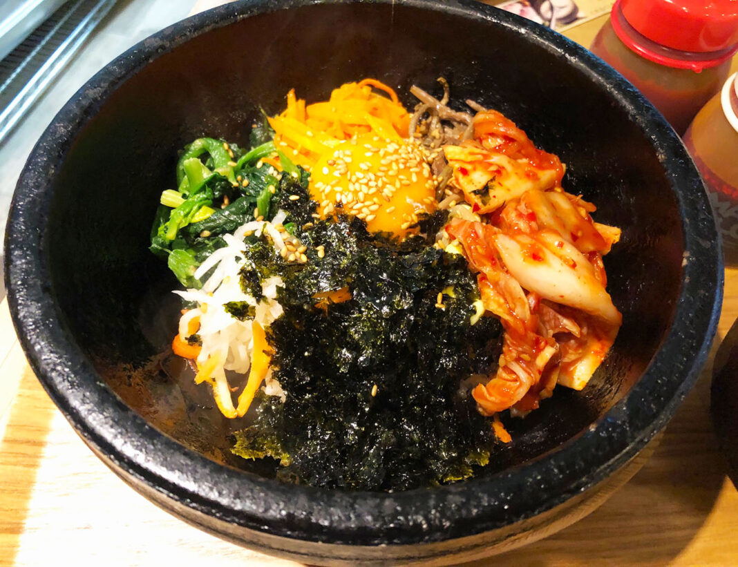 韓情の石焼きビビンバ
