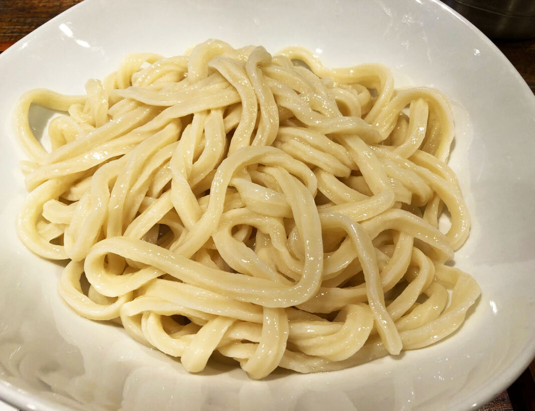うどん屋でんごのうどん