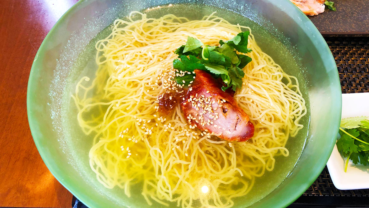 彩湖・広東式釜焼き叉焼入り冷麺 - 浦和ランチ 彩湖・広東式釜焼きチャーシューと冷麺